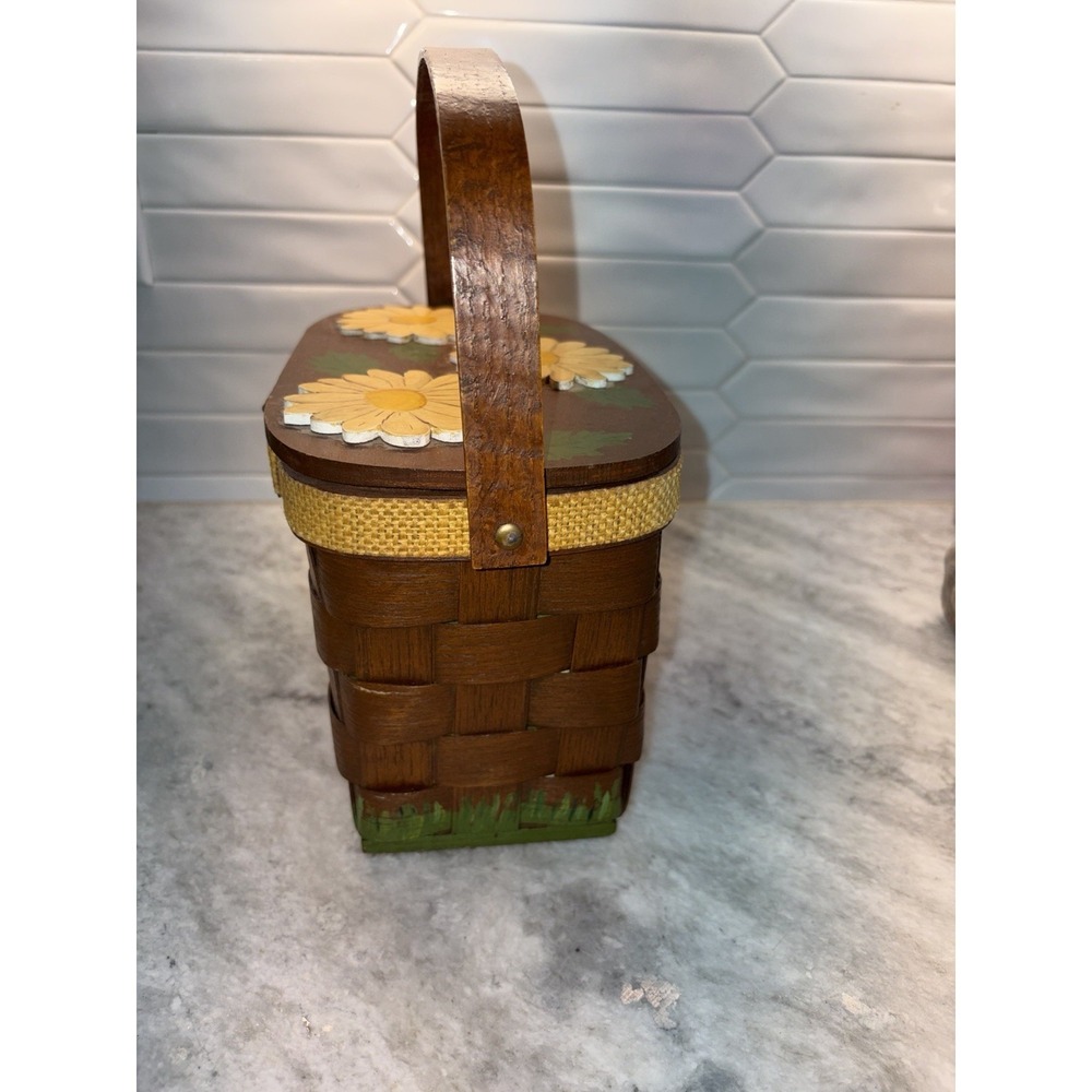 Super Cute Vintage Basket Purse Hand Painted Daisies Lined with Wooden Lid - Picture 8 of 9